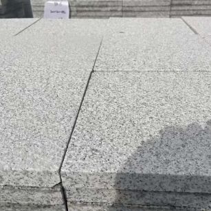 伊春 白麻花岗岩石材推荐 荔枝面地铺石