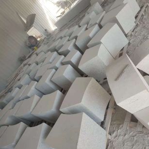 伊春 白麻花岗岩异形坐凳