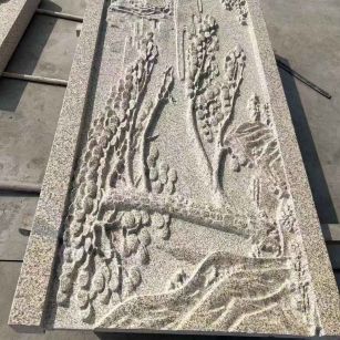 伊春 黄金麻雕刻板浮雕迎客松