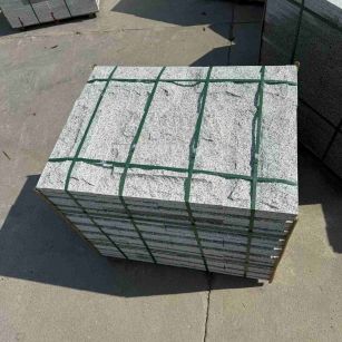 伊春 白麻花岗岩石材自然面蘑菇石成品