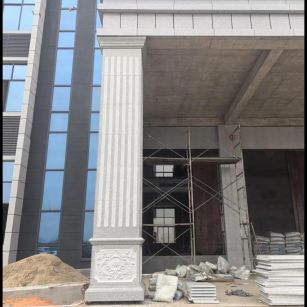 伊春 芝麻白光面花岗岩门楼大柱（罗马柱）配雕花底座