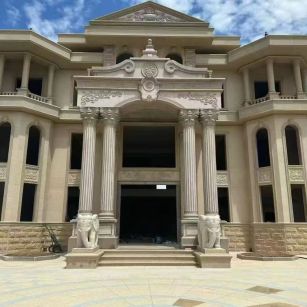 伊春 黄金麻别墅外墙干挂，大柱，大象，蘑菇石，雕花板