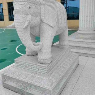 伊春 白麻花岗岩动物异形石雕-大象
