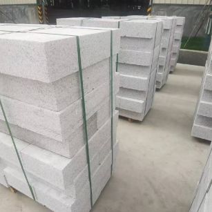 伊春 白麻花岗岩路沿石，立缘石，平缘石，路牙石，道牙石，马路牙子等