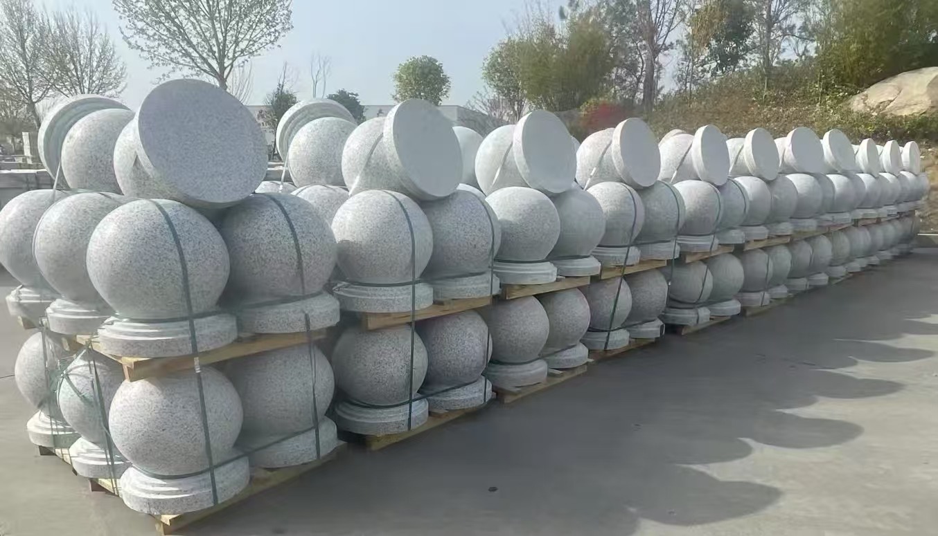 伊春 白麻花岗岩石材圆球，石球，挡车球，隔离球，景观石球，风水球等