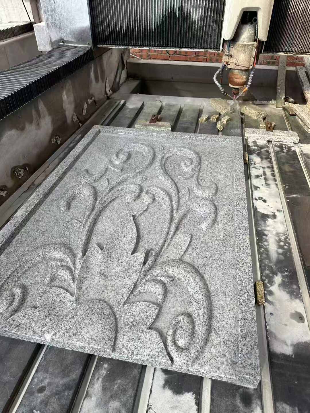 伊春 白麻别墅干挂雕花板