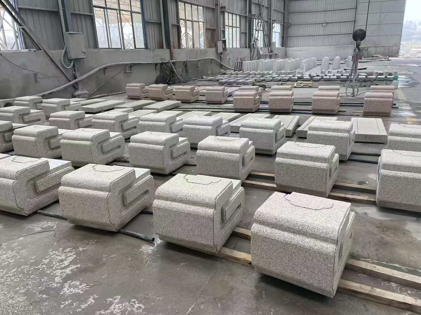 伊春 白麻花岗岩异形加工-石凳，坐凳