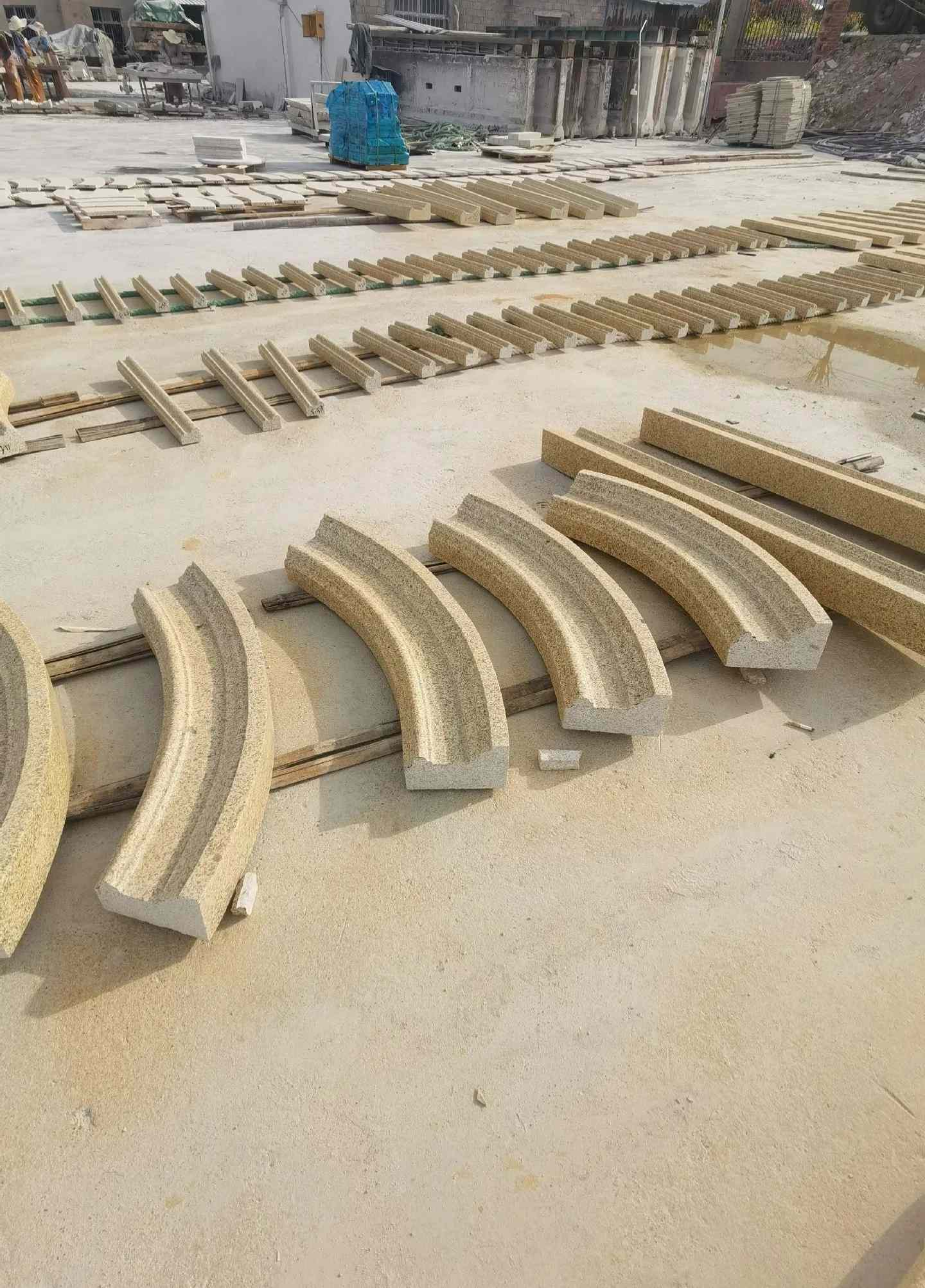 伊春 黄金麻花岗岩别墅线条