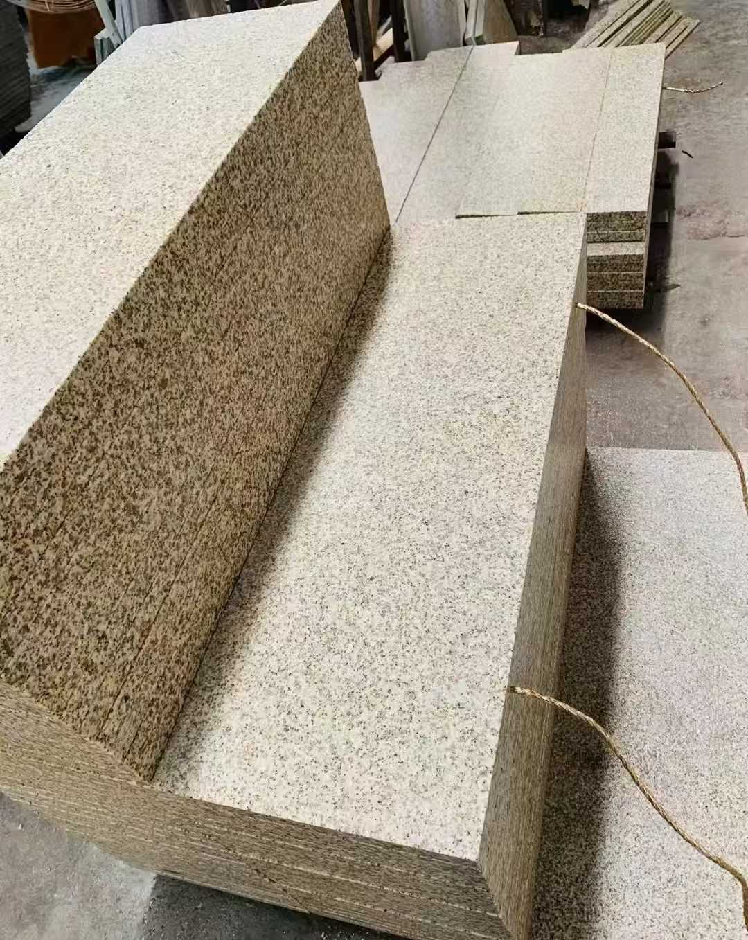 伊春 黄金麻荔枝面外墙干挂成品