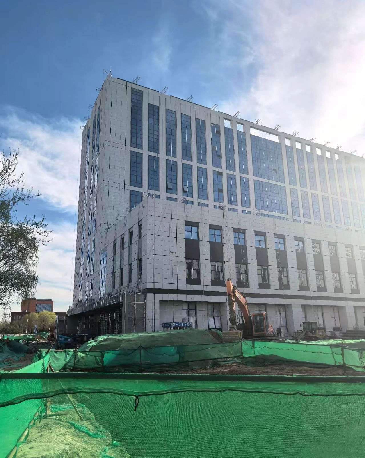 伊春 白麻花岗岩石材外墙干挂