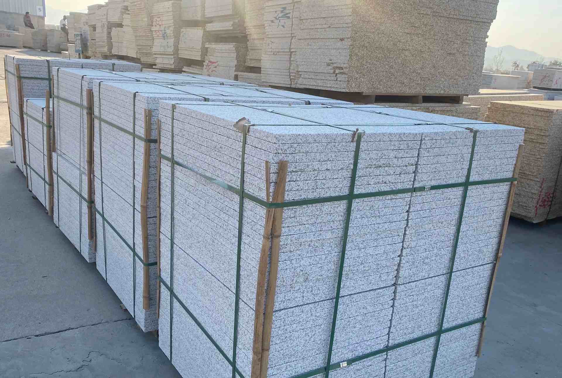 伊春 白麻花岗岩荔枝面地铺石