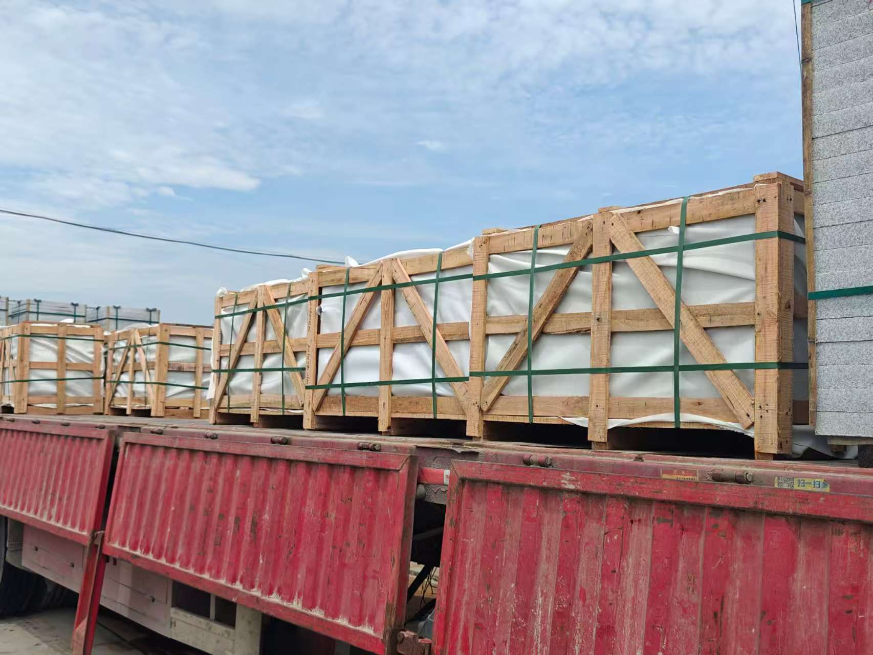 伊春 芝麻白花岗岩地铺石出口专车-泰国游